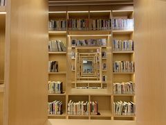 -漕河泾街道图书馆(漕河泾社区文化活动中心店)