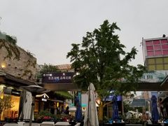 -证大大拇指广场(芳甸路店)