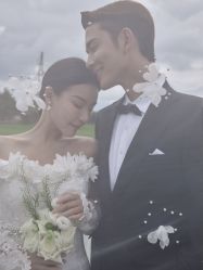 -至臻微拉婚纱摄影