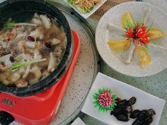 -墨脱石锅椰子鸡•海鲜糟粕醋(榆亚路店)