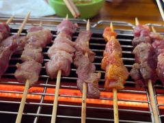 -哈尔滨小酒馆·鲜肉现穿自助烧烤(康新花园店)