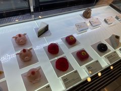 -Fridi Patisserie Cafe