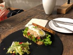 -HIGH FIVE哈福手工汉堡(桂林路店)