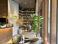 -wineapp葡萄酒餐吧(外滩金融中心店)