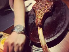 -恰餐厅及酒吧 CHAR Bar & Grill (北京丽都皇冠假日店)