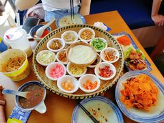 -包整·丝娃娃(一览甲秀楼风景店)