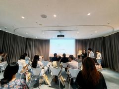 -蔚来中心(北京中关村店)