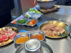 -哈哈碳都·牛肋条无限自助烤肉(台江万达店)