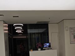 -卡罗酒店(东门晒布地铁站店)