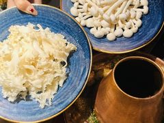 -雀舞云南菜(天津天河城购物中心店)