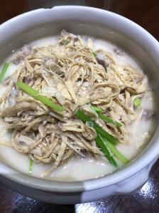 鲟阳宴(怡园路店)-"南昌的团队接待我们到这家"浔阳菜馆"品尝.