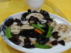 -鲤鱼塘农家山庄