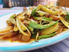 藠头回锅肉-稻香村鱼庄