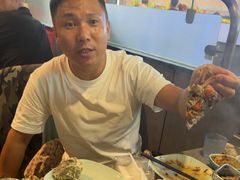 -金滏山·烤肉海鲜火锅自助(襄阳万达店)