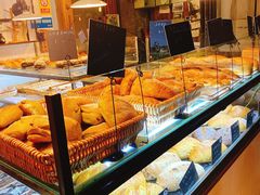 面包甜点陈列柜-仙峰天然面包(迎宾路店)