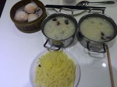 -圣河湾虾饺美食(站前店)