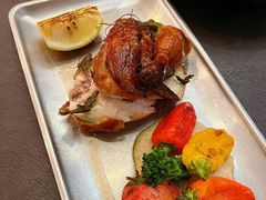 -théATRE茶聚场·餐厅(环球金融中心店)