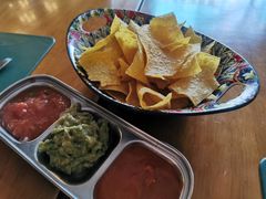 炸玉米片配牛油果-HFFOUSA TACO弗萨塔可墨西哥餐厅(颐堤港店)