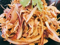 手撕鸡肉-蓝珊甄选海鲜自助·火锅大排档(近阿那亚店)