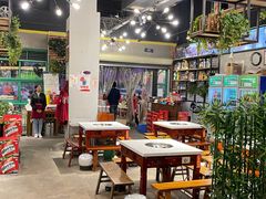 -钢管厂五区小郡肝串串香(蜀都万达店)