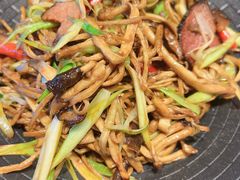 腊味干锅茶树菇-四川饭店(长白店)