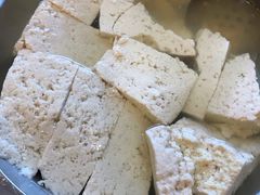 -石磨豆花家常菜·牦牛排土火锅
