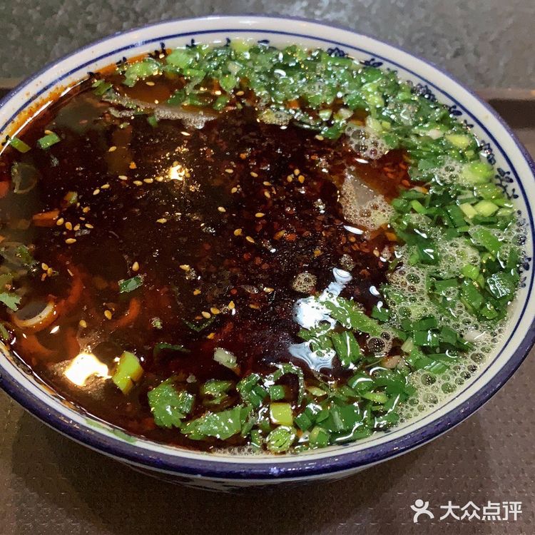 一碗兰在海口算是比较正宗的兰州牛肉面了 只是不知道为