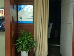 -上海宝宁宝马4S店