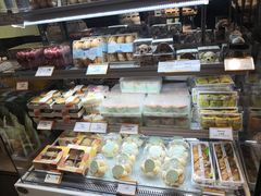 面包甜点陈列柜-仟吉(荟聚中心店)