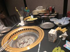 -山川小町·极番烧肉(新地假日广场店)