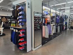 -迪卡侬(苗岭路店)