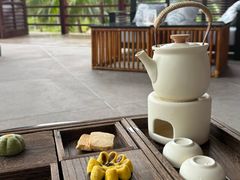 -亚龙湾喜来登·美景台大堂吧