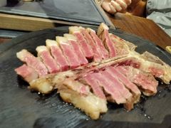 -恰餐厅及酒吧 CHAR Bar & Grill (北京丽都皇冠假日店)