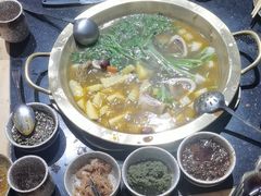 -顶顶汤火牛排火锅·经典铜锅涮肉