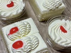 -红宝石·鲜奶小方·海派西点房(南丹店)