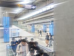 -东方体育中心(地铁站)