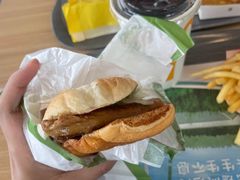 -麦当劳(松江南乐得来速店)