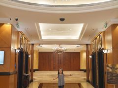 -深圳富苑皇冠假日套房酒店