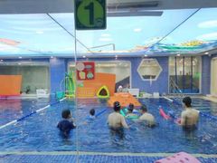 -戊辰亲子游泳俱乐部