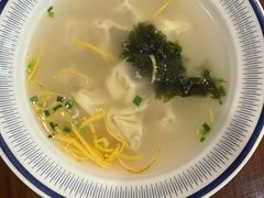 虾肉小馄饨-王家沙点心店(南京西路总店)