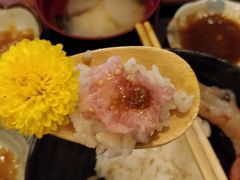吞拿鱼蓉-豊 胜手丼