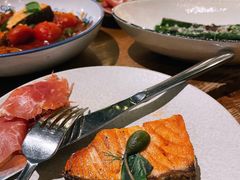 三文鱼salad-Alimentari Grande(东湖路店)