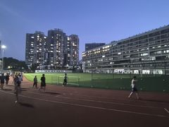 -燕子岗体育场