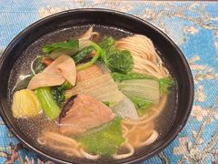 -大连星海皇冠假日酒店