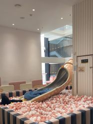 -奈尔宝·儿童乐园·亲子餐厅(华采天地店)