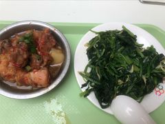 剁椒鸡块-北大家园食堂
