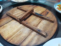 -人民公社铁锅炖·东北菜(卫国道店)