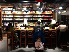 -西西弗书店&矢量咖啡(凯德晶萃广场店)