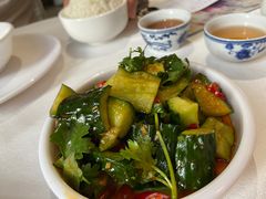 拍青瓜-东江渔村·古典园林·30年粤菜老字号(太和店)