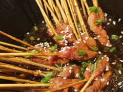 -虾弄弄海派小龙虾·牛羊蝎子火锅